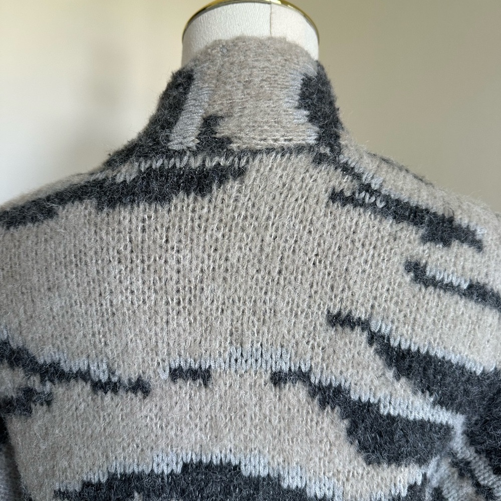 NWOT Pilcro From Anthropologie Blue/Cream Sweater- Small - Picture 8 of 9
